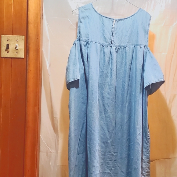Denim dress - Picture 2 of 3